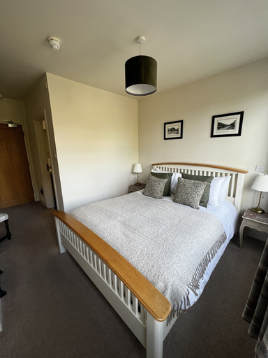 Bedroom 3, The White Hart, Hampshire