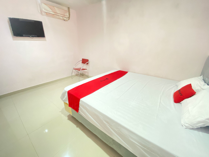 Bedroom 2, RedDoorz @ Homestay Madu Makassar, Makassar