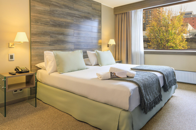 Bedroom 3, Hotel Frontera Plaza, Cautín