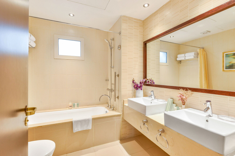 Bathroom 5, Radisson Blu Resort, Fujairah, Dibba