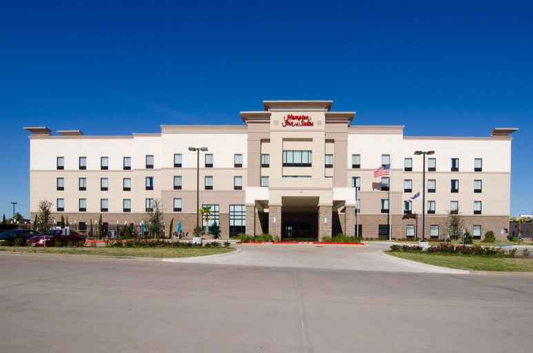 Exterior & Views 2, Hampton Inn & Suites Huntsville, Walker