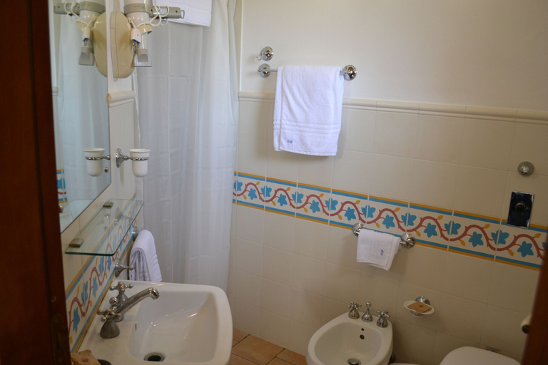 Bathroom 2, HOTEL Cala Buguto, Trapani