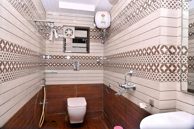 Bathroom 4, Hotel Silver Land New Digha, Purba Medinipur