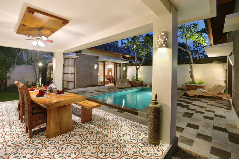 Swimming Pool 24