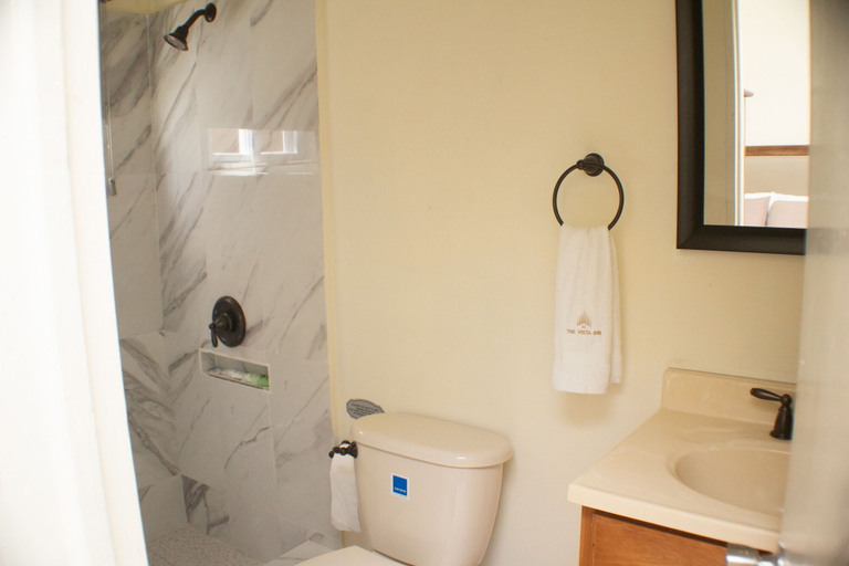 Bathroom 5, The Vista Inn