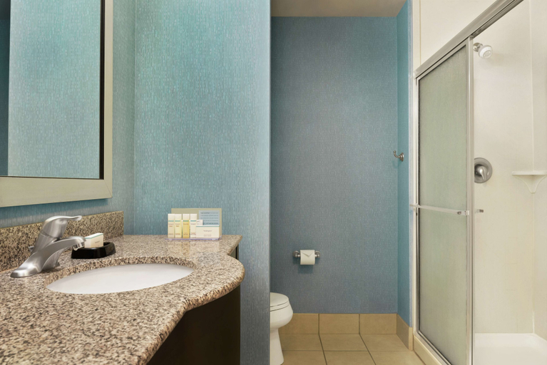 Bathroom 4, Hampton Inn & Suites Grafton, Ozaukee