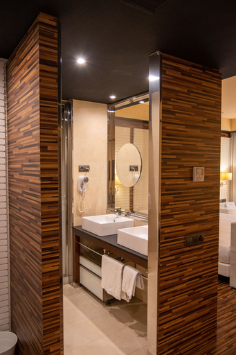 Bathroom 4, Hotel Málaga Nostrum Airport, Málaga