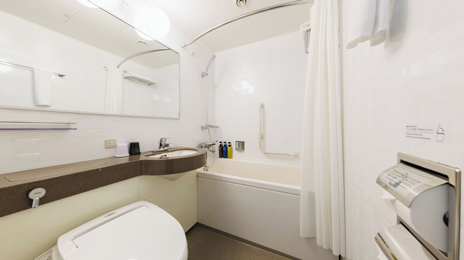 Bathroom 21