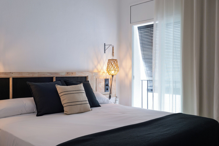 Bedroom 4, Hostal Boutique Es Menut, Girona