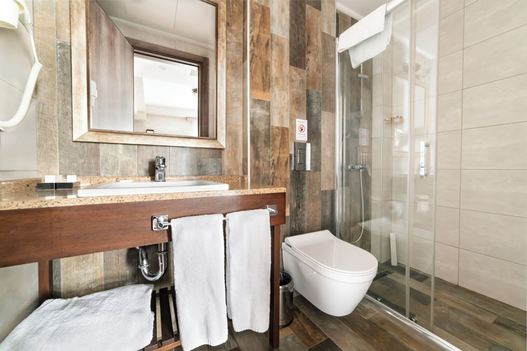 Bathroom 5, Castle Franco Suites, Fatih