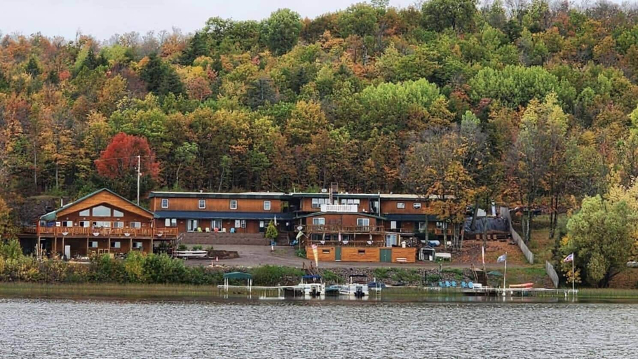 Exterior & Views 2, AJ's Lodge and Oven, Ontonagon