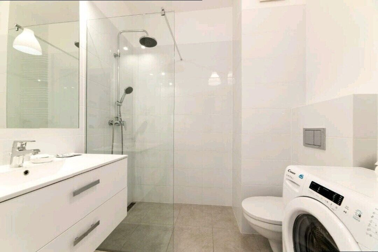 Bathroom 4, Warsaw Night Apartments MennicaResidence, Warsaw
