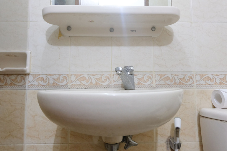 Bathroom 4