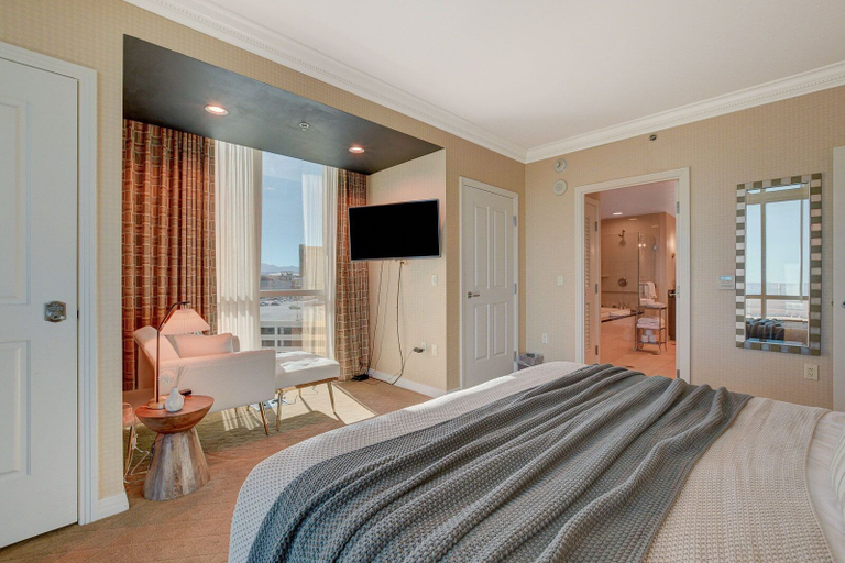 Bedroom 4, LUXE 702 MGM Signature 1 BR 2 BTH SUITE, Clark