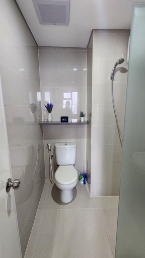 Bathroom 5, Apartemen Podomoro Deli Medan - Lexington Tower D, Medan