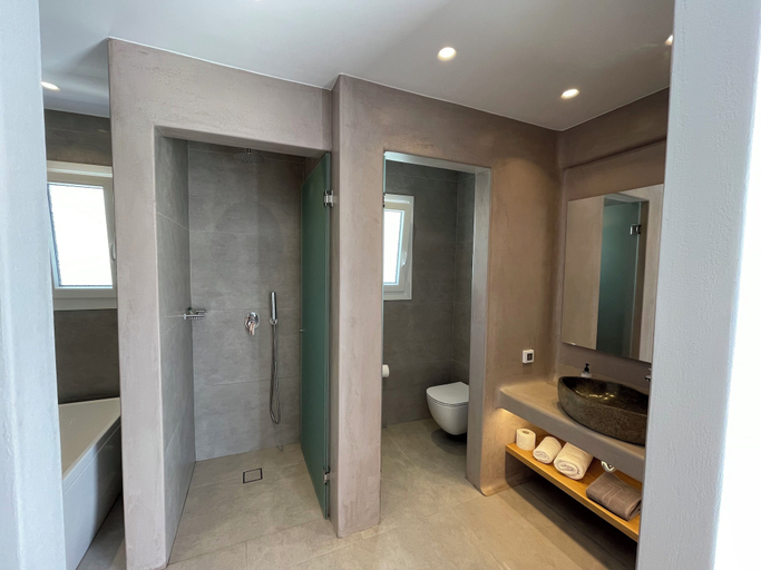Bathroom 4, Pelagos Studios, South Aegean