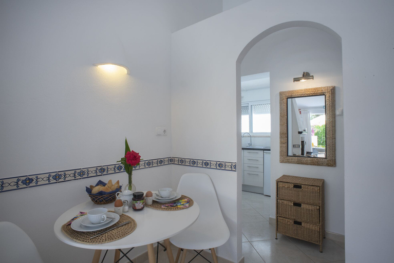 Private kitchen 3, Charming Studio Near the Beach of Praia da Luz, Lagos