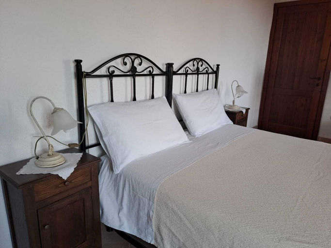Bedroom 5, B&B S'Omu Antiga, Oristano