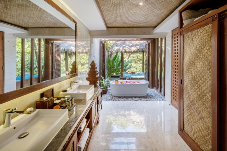 Bathroom 30