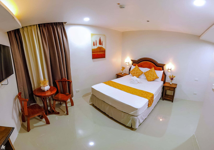 Bedroom 2, DIANNA'S INN, Coron