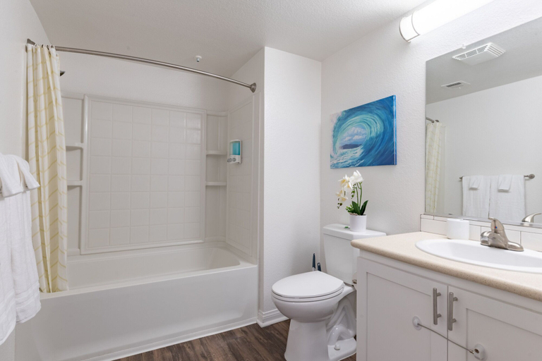 Bathroom, Beach Suite 209MV, San Diego