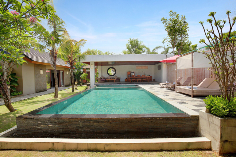 Swimming Pool 8