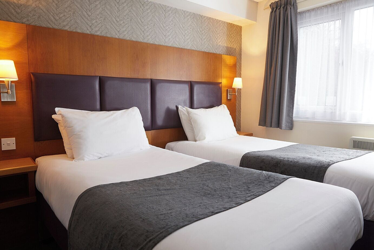 Bedroom 4, De Trafford Hotel by Chef and Brewer Collection, Cheshire East