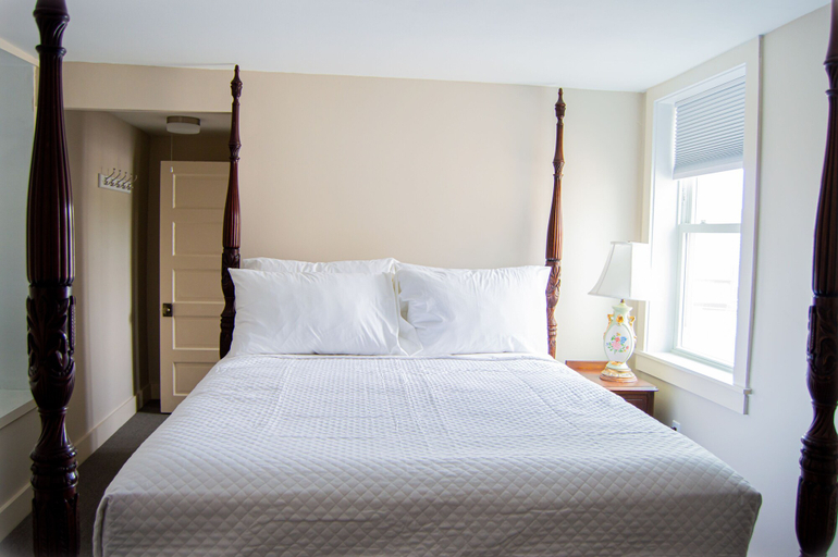 Bedroom 2, The General Stanton Inn, Washington