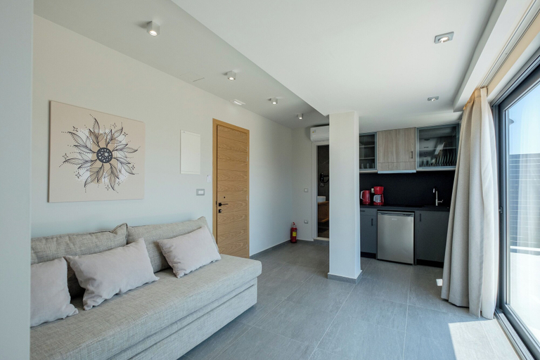 Others 5, Sky-High Central Penthouse - 02, Crete