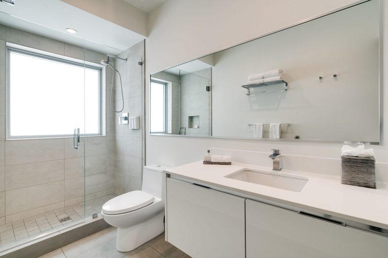 Bathroom 5, Costa Hollywood Beach Resort, Broward