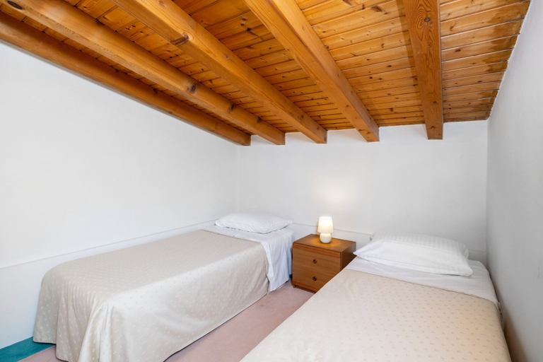 Bedroom 3, Hotel Meandro - Lake View, Brescia