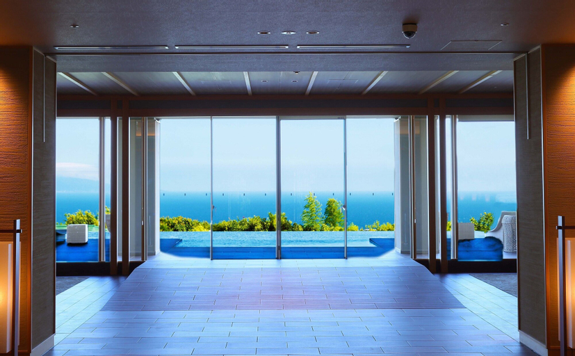 Kamenoi Hotel Izukogen, Itō