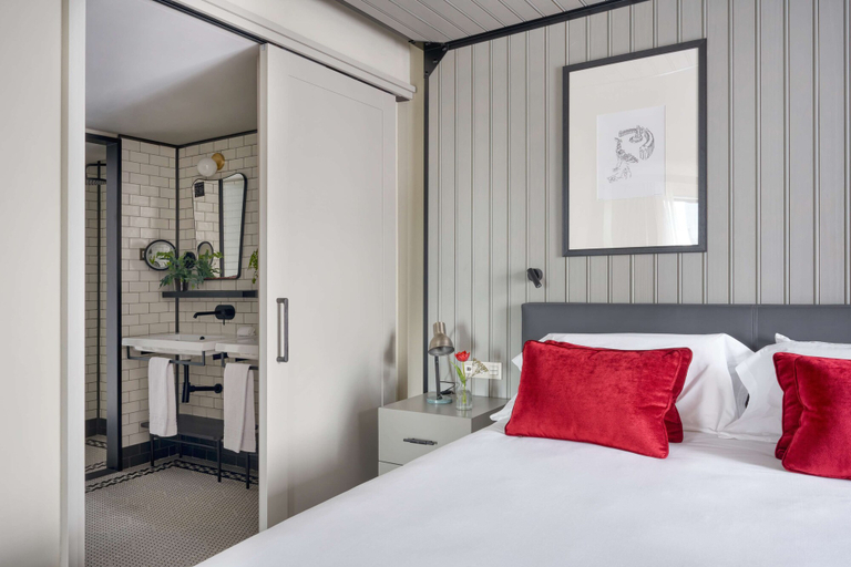 Bedroom 5, Canopy by Hilton Madrid Castellana, Madrid
