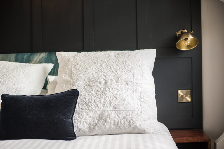 Bedroom 2, The Crown, Rutland