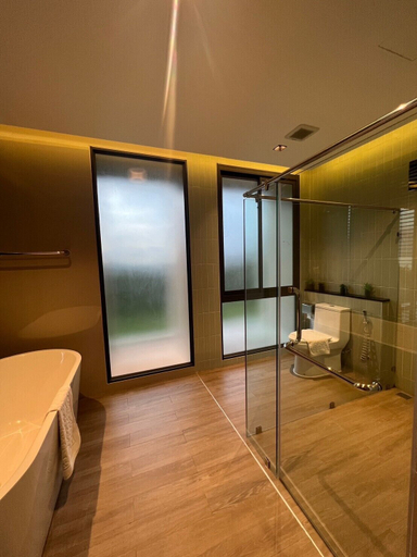 Bathroom 4, M2 Hotel Waterside, Muang Phayao