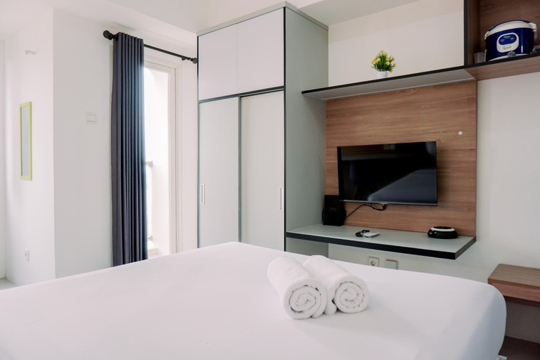 Bedroom 3, Comfortable And Cozy Stay Studio Baileys Apartment, South Tangerang