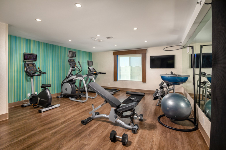 Others 3, Holiday Inn Express & Suites CHATSWORTH by IHG, Los Angeles
