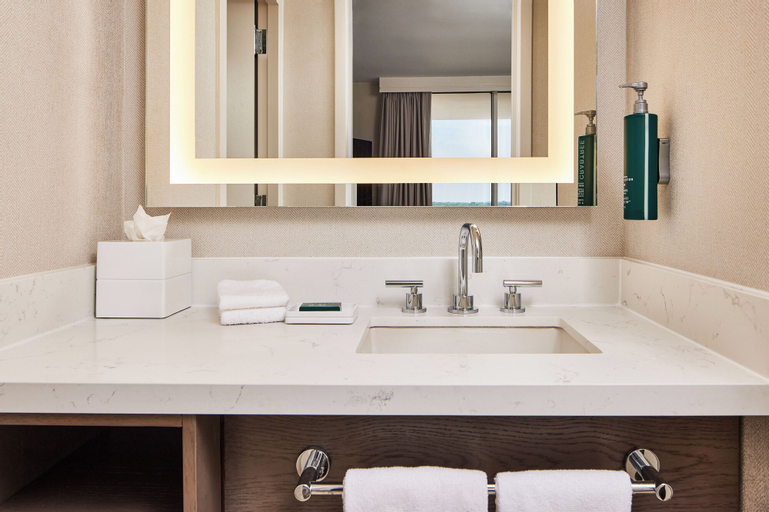 Bedroom 5, Hilton Kansas City Country Club Plaza, Jackson