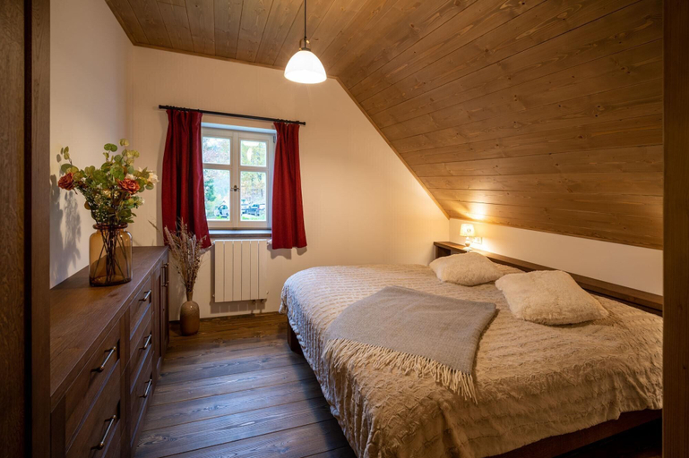 Room 3, Vysoke nad Jizerou Kkh070, Semily