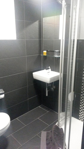 Bathroom 5, Hotel Platin Regensburg, Regensburg
