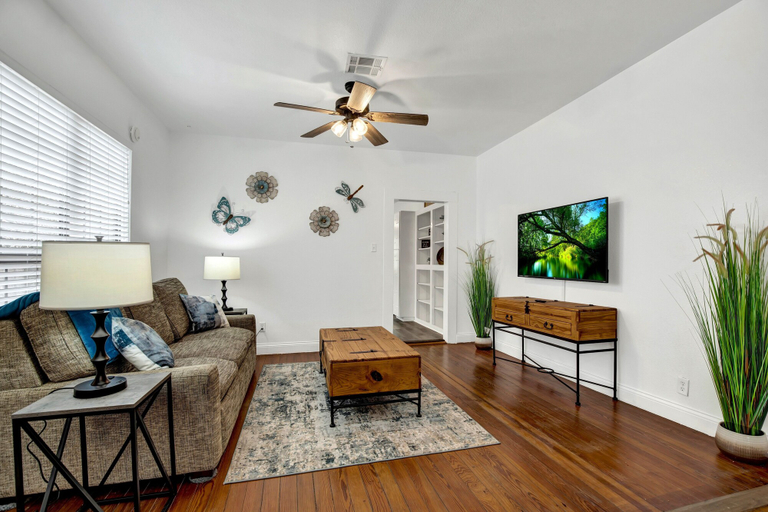 Others 5, Blanco River Access Five Min to Downtown San Marcos, Hays