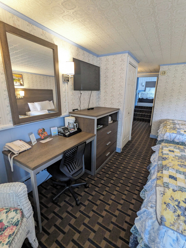 Others 4, Bennington Motor Inn, Bennington