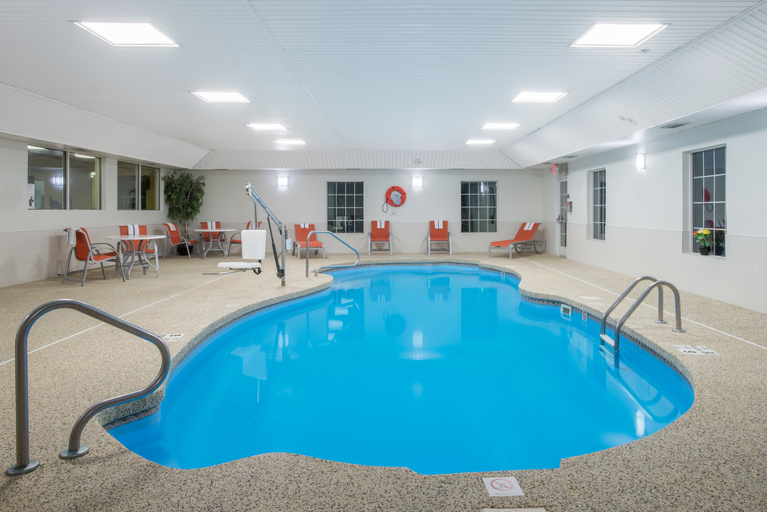 Sport & Beauty 2, Holiday Inn Express & Suites BRATTLEBORO by IHG, Windham