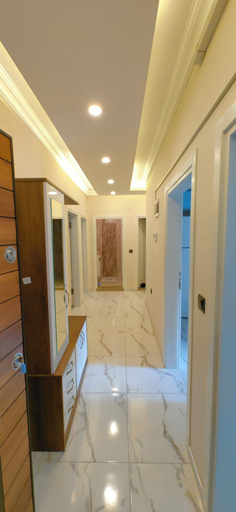 Others, Can Suite Home Life, Merkez