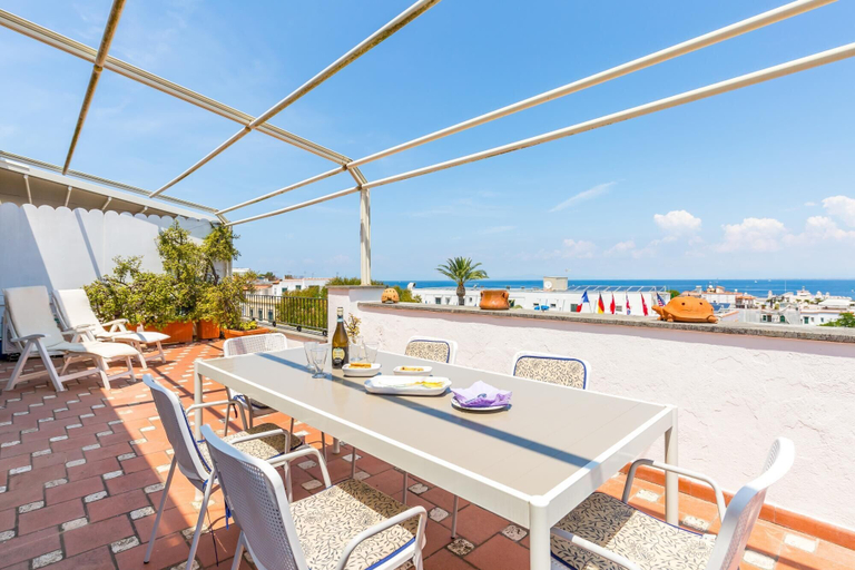 Room 4, Blu Infinity Terrace on Ischia Center, Napoli