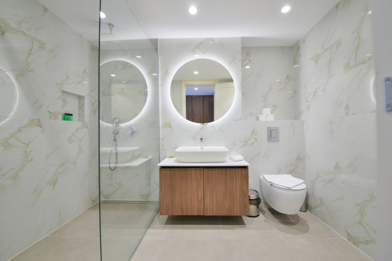 Bathroom 2, Luxury Hotel Riva - Budva