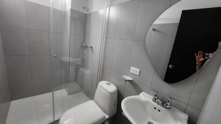 Bathroom 4, Hotel Natural Sevgi, Santafé de Bogotá