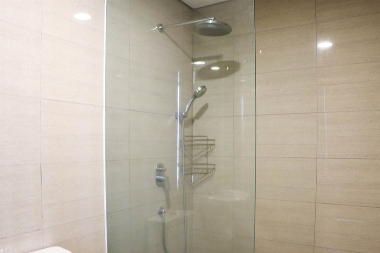 Bathroom 2, Best Choice And Restful 2Br Ciputra International Apartment, Jakarta Barat