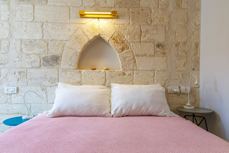 Bedroom 5, Michel House