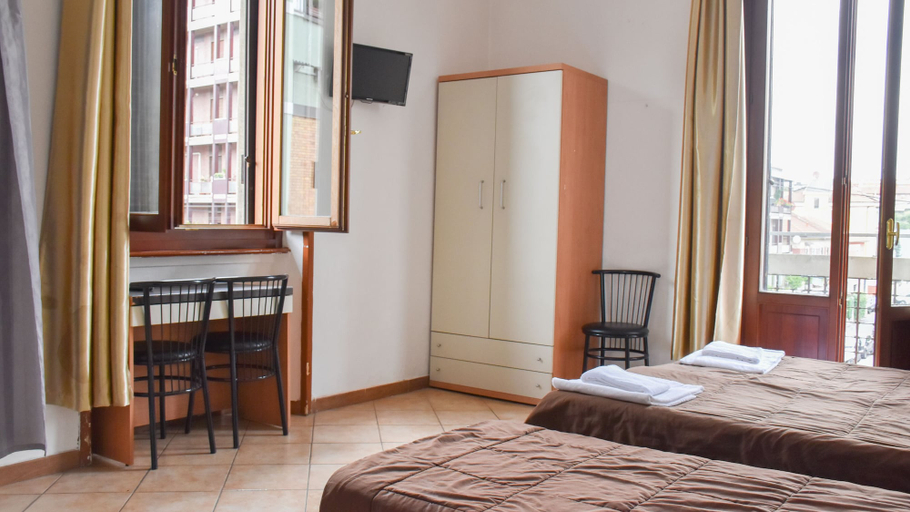 Bedroom 5, Hotel Alba, Milano
